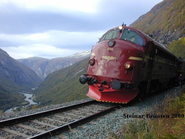 Stavem tunnel (Raumabanen), 2000-09   Photo: Steinar Braaten