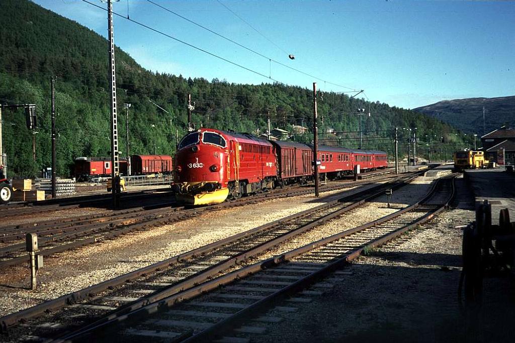 Dombås (train 353), 1996-06-25   Photo: Lolke Bijlsma