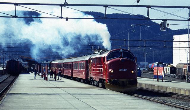 Trondheim, 1996-04-28 (train 457) Photo: Lolke Bijlsma