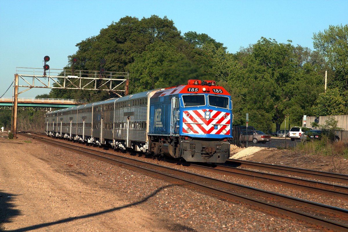 train 1279 - Naperville   2004-05-26