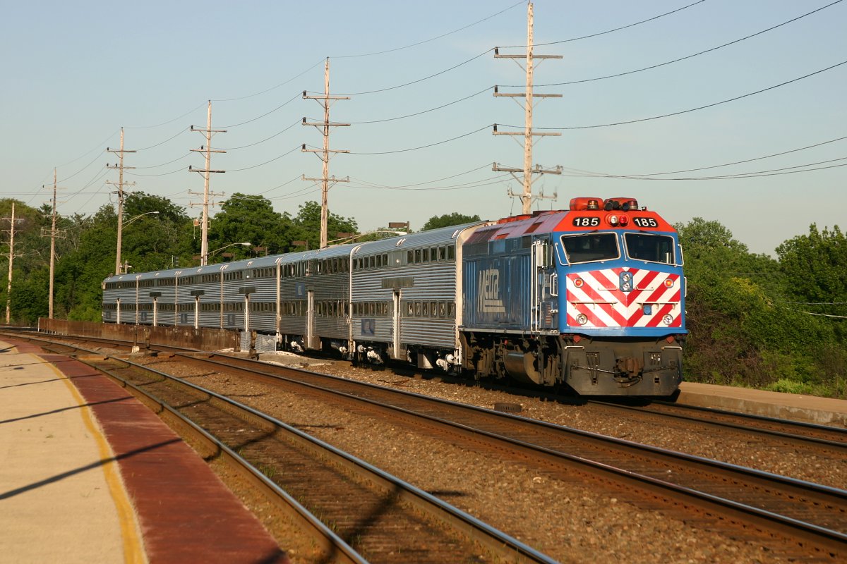 train 1292 - Downers Grove (Belmont)   2004-05-28