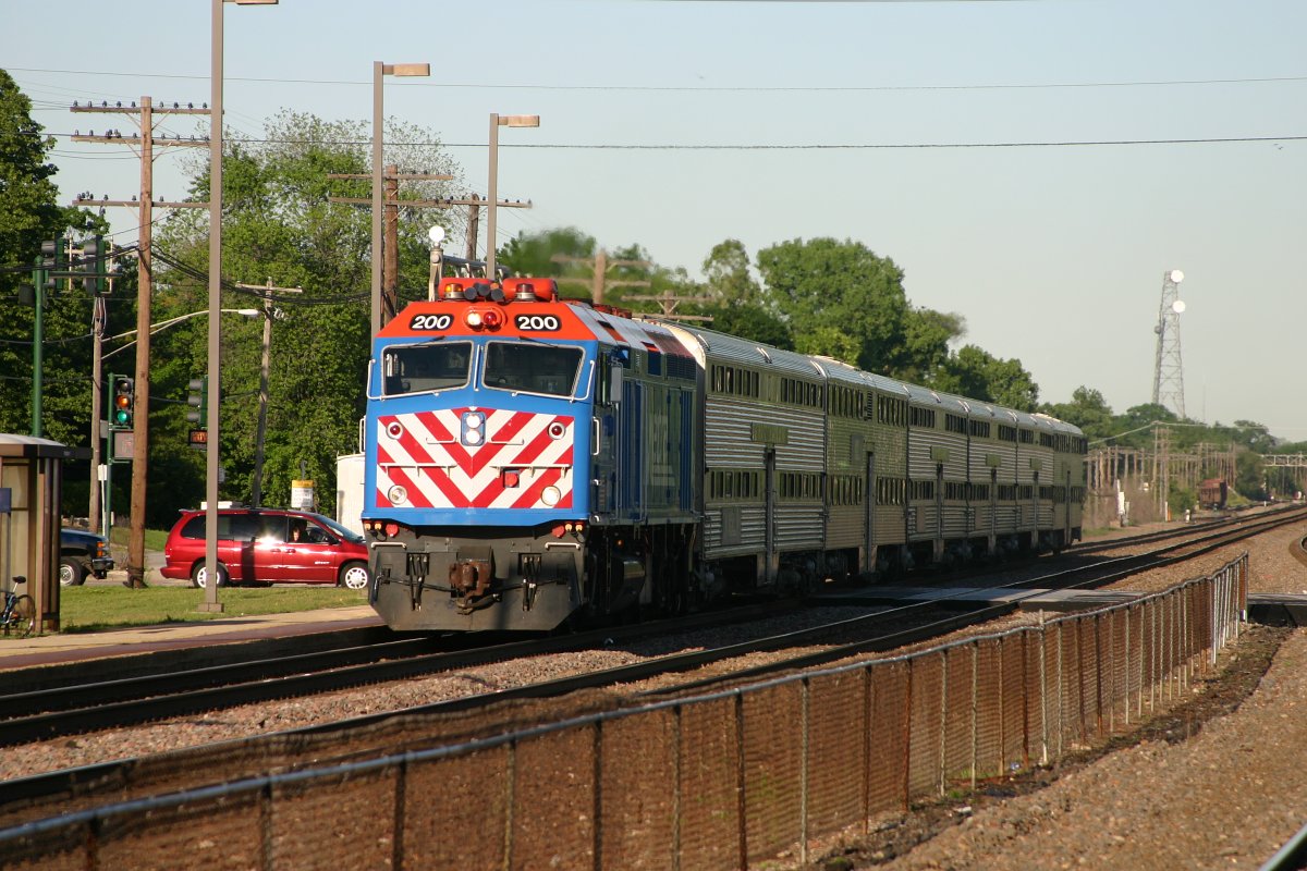 train 1273 - Downers Grove (Belmont)   2004-05-28