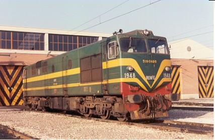 [Imagen: renfe_319_048_zaragoza_199102_fa.jpg]